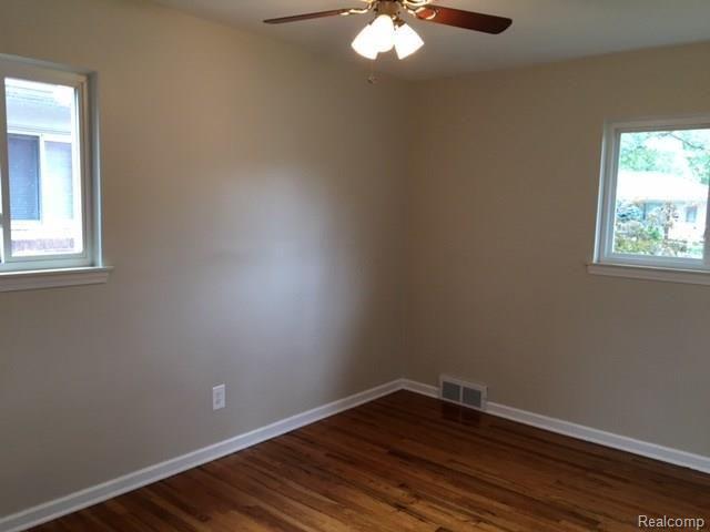 Building Photo - 24704 Willowby Ave