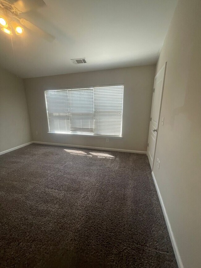 Building Photo - 06-205 Fisher