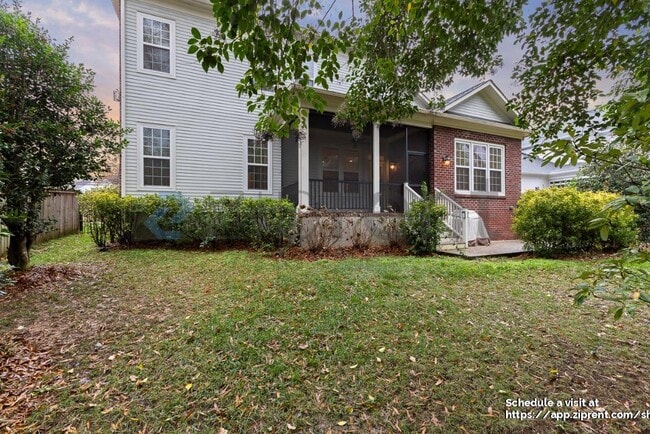 Building Photo - 1025 N Sharon Amity Rd