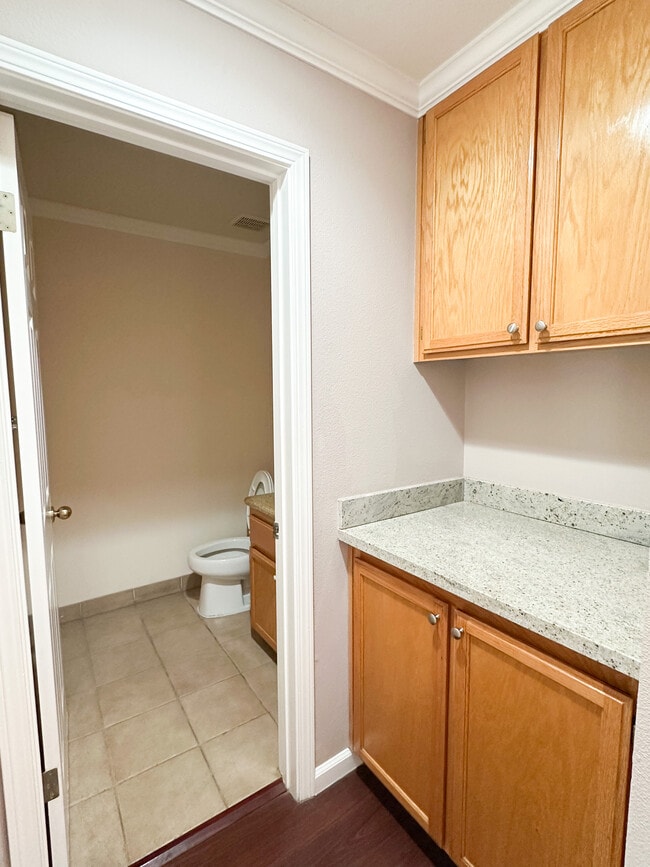 Building Photo - 3569 Langdon Common