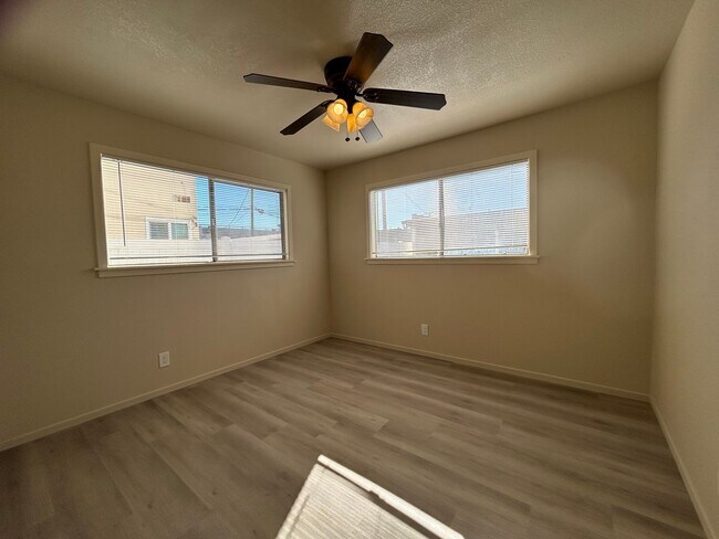 Building Photo - 4172 Del Amo Blvd