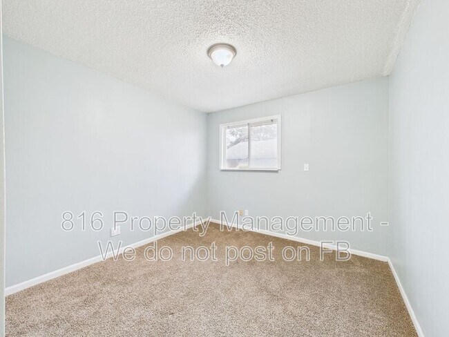 Building Photo - 6104 E 152 Terrace