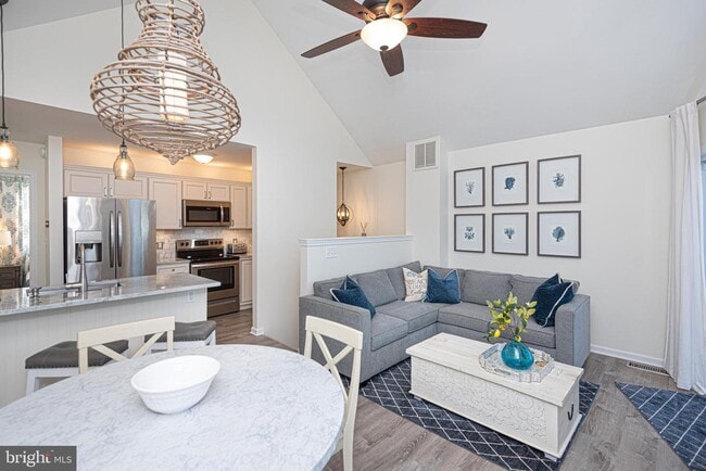 Building Photo - 148 Captains Quarters Rd