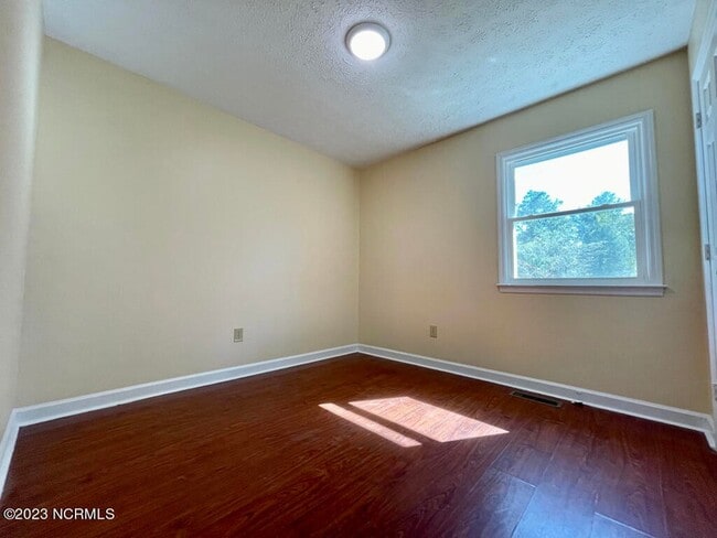 Building Photo - 3804 Brandywine Dr