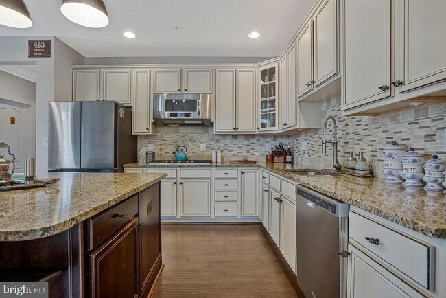 Building Photo - 4512 Grazing Way