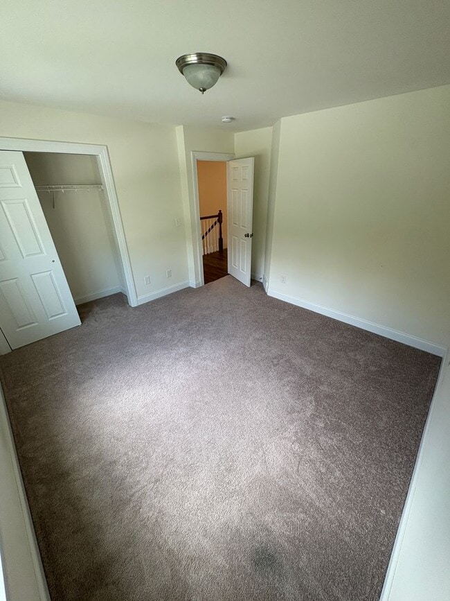 Building Photo - Charming 4 bedroom 3 bath in Ballston Lake #