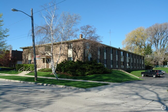Building Photo - Lakeshore North Apartments
