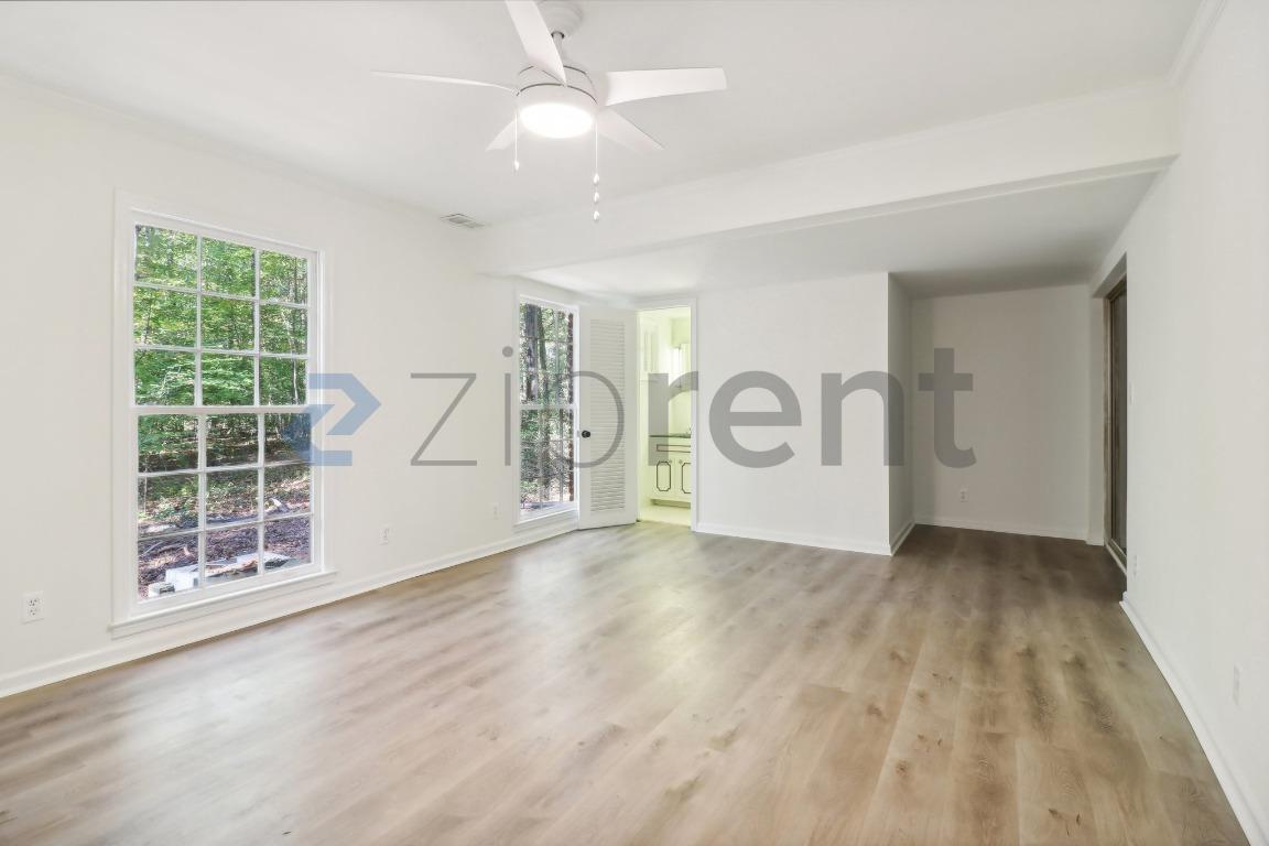 Building Photo - 4810 Chapel Hill Rd