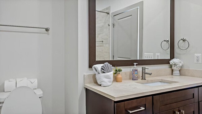 Building Photo - 7370 Montcalm Dr