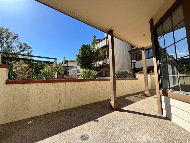 Building Photo - 2567 Plaza del Amo