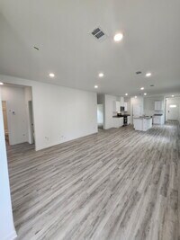 Building Photo - 908 Pelican Lakes Pkwy