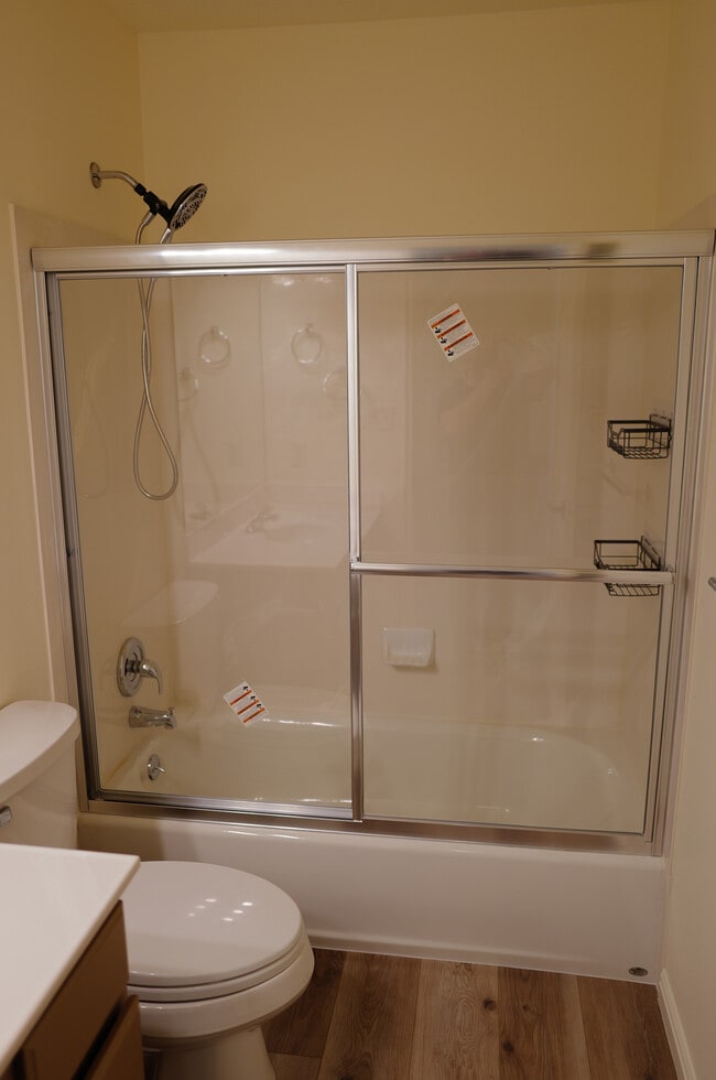 Building Photo - 800 Hamlet Cir S