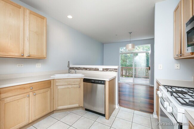 Building Photo - 146 Tanglewood Dr