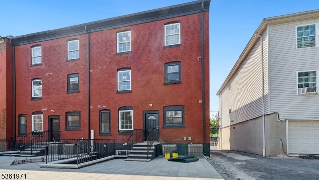 Building Photo - 63 N 7th St