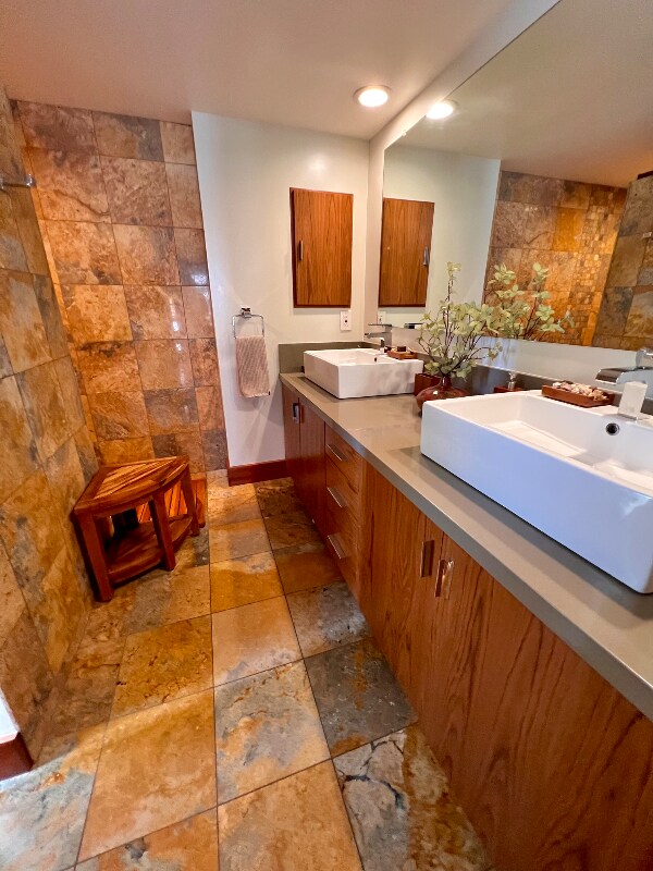 Building Photo - 1565 Eolus Ave