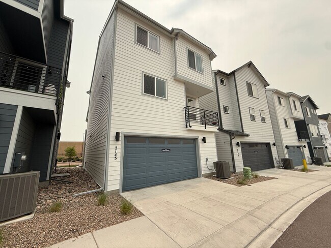 Building Photo - 2143 Arikaree Hts