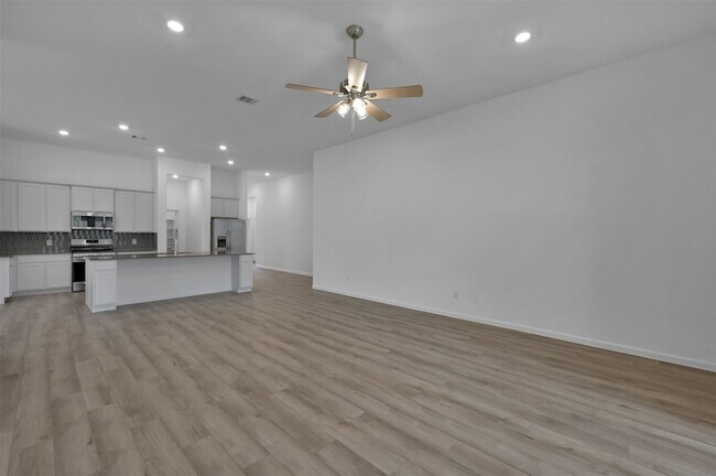 Building Photo - 17841 McClary Cardinal Dr