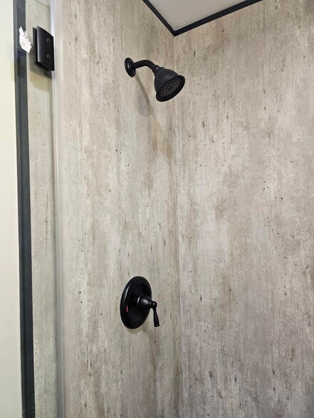 Building Photo - 43 W Main St