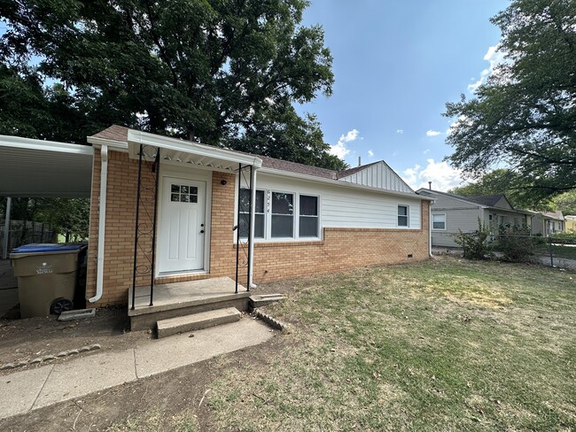 Building Photo - 6254 Independence St