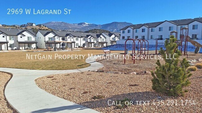 Building Photo - 2969 W LaGrand St