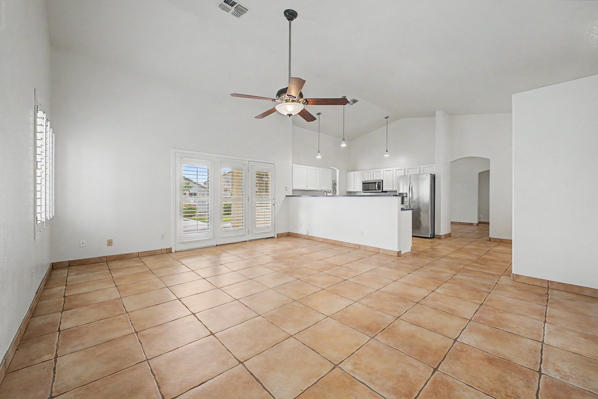 Building Photo - 691 S Sahuaro Dr