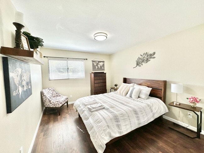 Building Photo - Beautiful, Shorter-Term, Fully Furnished Upstairs Guest Home, on Secluded Hilltop Property with M...