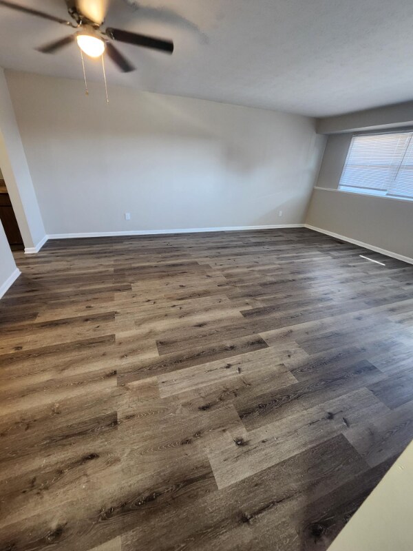 Building Photo - 1145 S Main St