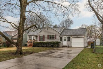 Building Photo - Great Ranch Home with Large Yard