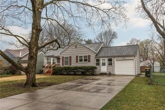 Building Photo - Great Ranch Home with Large Yard