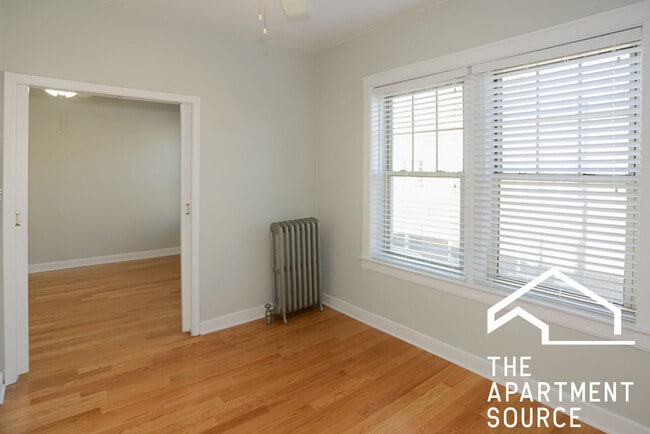 Building Photo - 1934 W Winona St