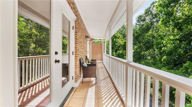 Building Photo - 3532 Paces Pl NW