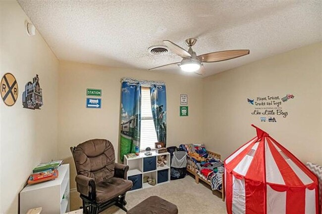Building Photo - Beautiful 4 Bedroom/2 Bath Home
