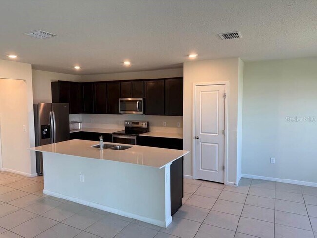 Building Photo - 1963 Enchanting Ct