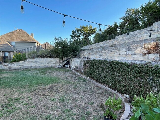 Building Photo - 7625 Crackling Creek Dr