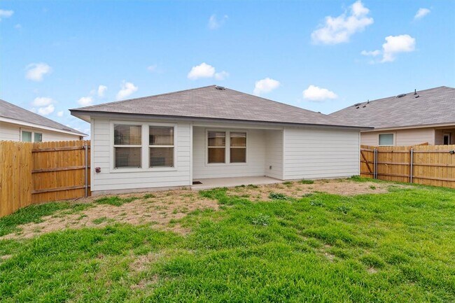 Building Photo - 112 Ragnar Dr