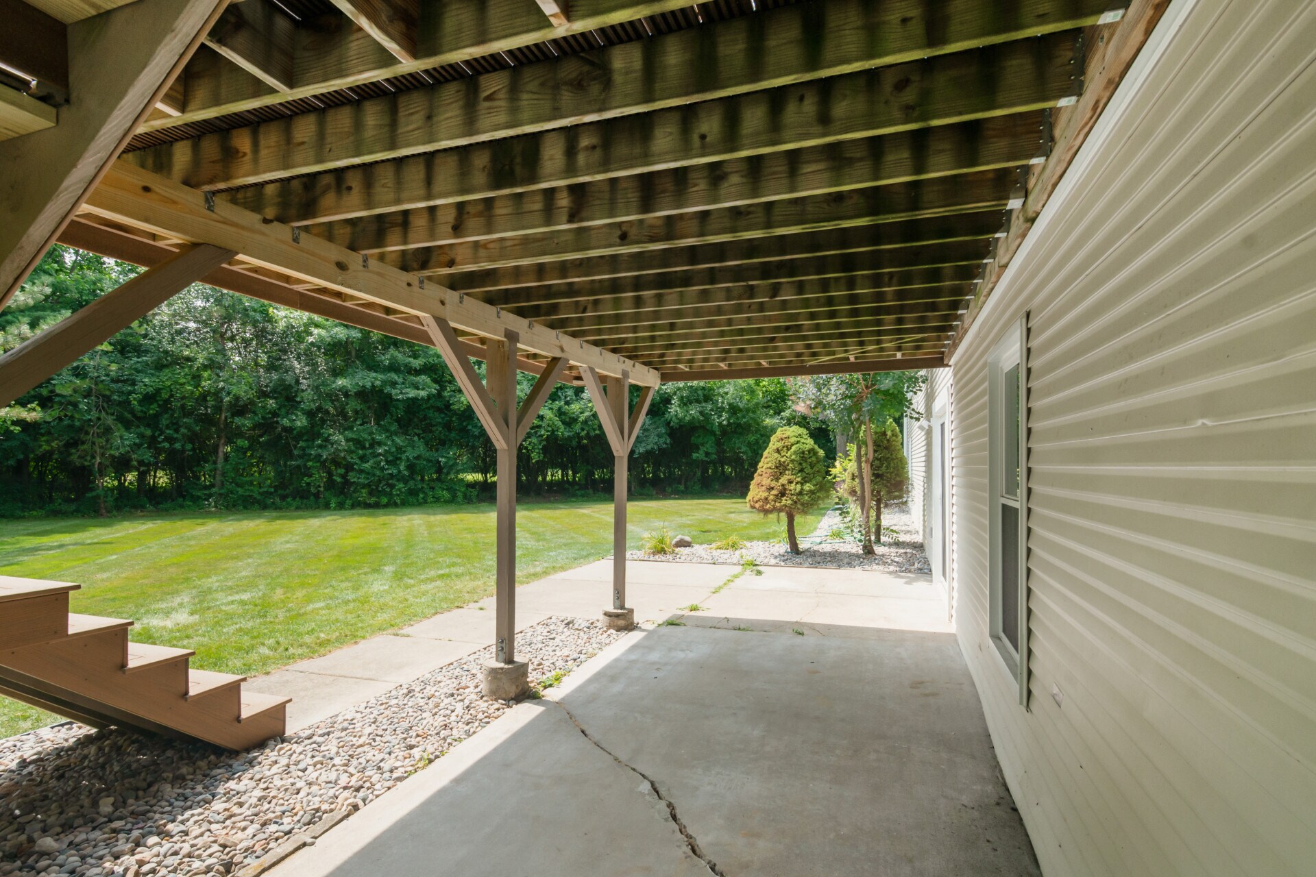 Building Photo - 1511 Fall Creek Ln