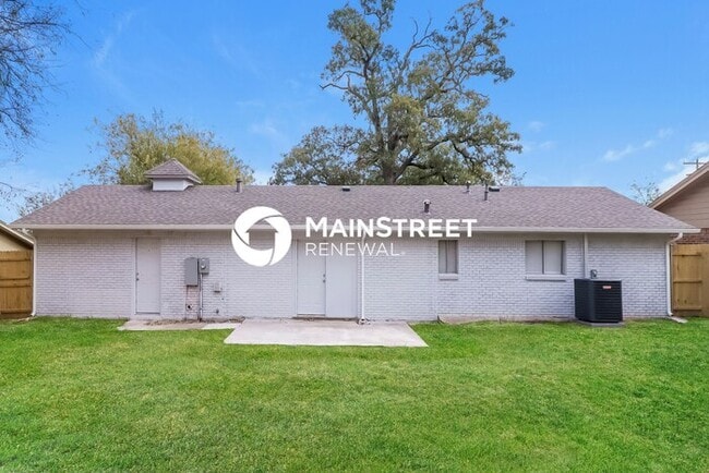 Building Photo - 3 Bedroom Pet-Friendly Home in Weatherford...