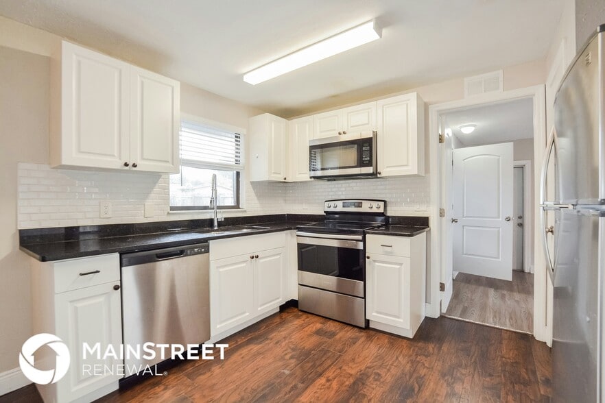 Building Photo - 106 Hughes Ave