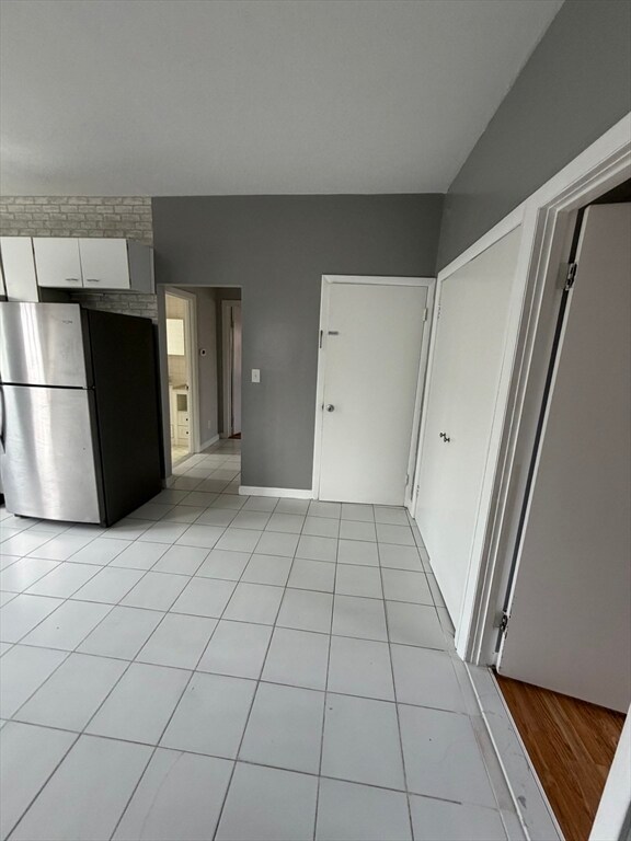 Building Photo - 5 Washington Square