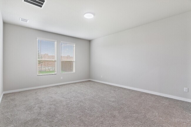 Building Photo - 2010 Sandpiper Wy