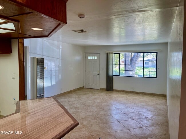 Building Photo - 3171 Milton Dr