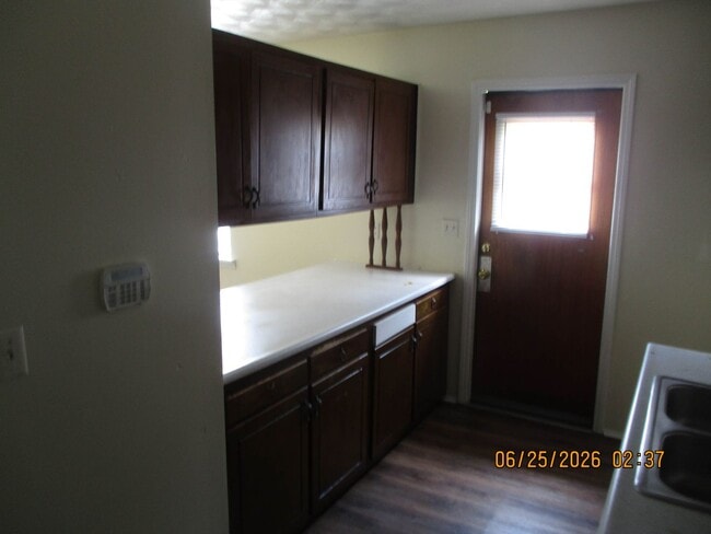 Building Photo - 503 Jefferies Ave