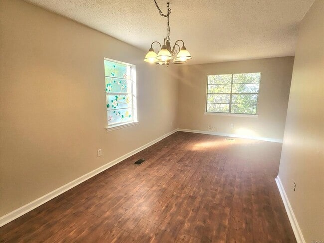 Building Photo - 649 Partridge Ln