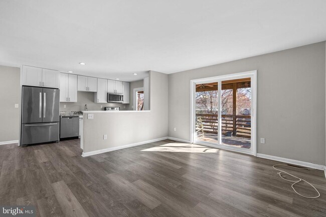 Building Photo - 8221 Millfield Ct