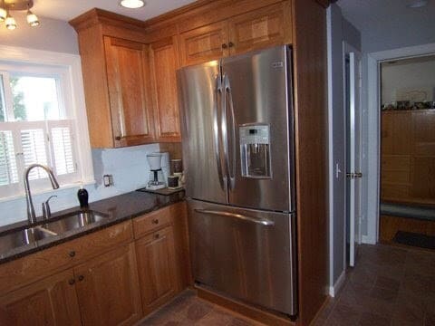 Building Photo - 50 Greenview Dr
