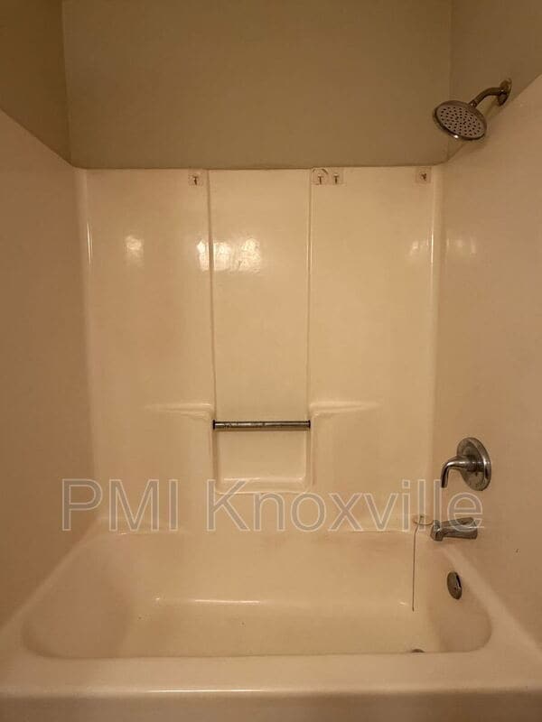 Building Photo - 4100 Abercorn Rd