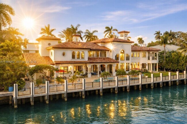 Building Photo - 628 Coral Way