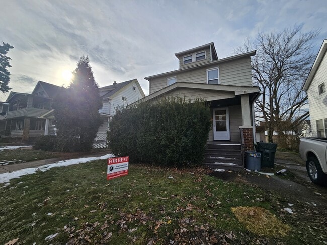 Building Photo - 4916 E 85th St