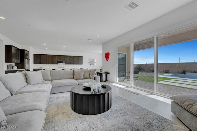 Building Photo - 10851 Mila Lndg Ave