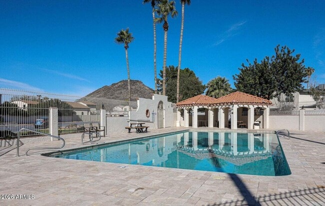 Building Photo - 4760 W Wahalla Ln